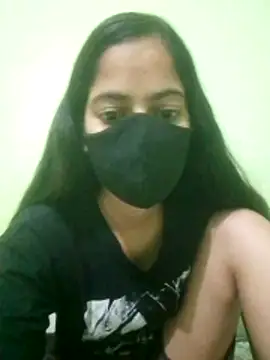 nidhiyadav00 online show from April 29, 5:04 pm