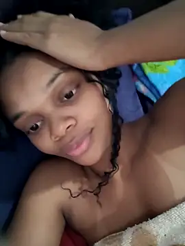 marialuiza2027 online show from April 21, 1:07 pm