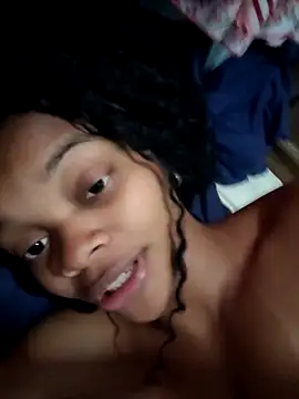 marialuiza2027 online show from April 22, 4:59 pm