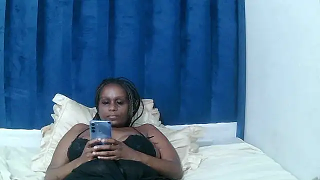 MelaniBbe online show from April 11, 6:00 pm