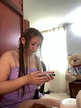 cuttie blondie online show from June 14, 2:28 pm