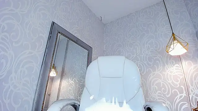 MiaCamille  online show from July 28, 7:39 pm