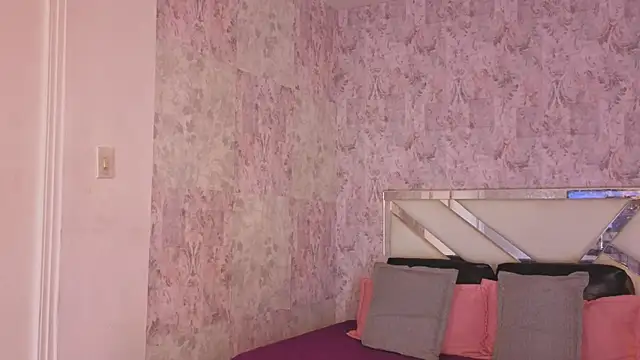 april summer  online show from April 29, 7:52 pm