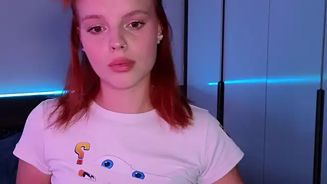 mollybossy online show from July 18, 2:04 am