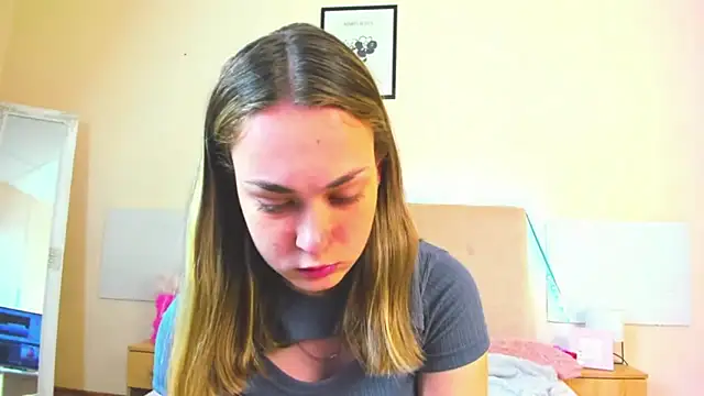 MelanieCuty online show from May 20, 5:48 am