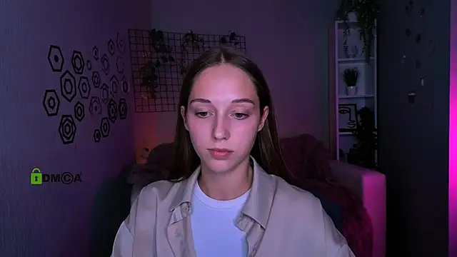 elara night1 online show from April 2, 1:30 pm