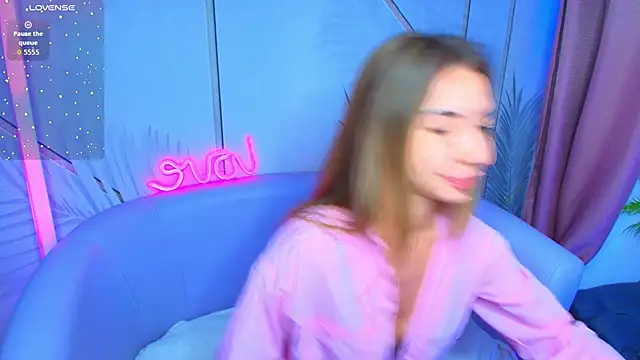 Eva  Morris online show from June 11, 2:00 am