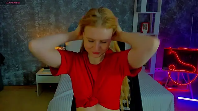 Shiny Liss online show from April 23, 1:35 am