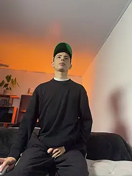 SebastianReed  online show from June 2, 6:36 am