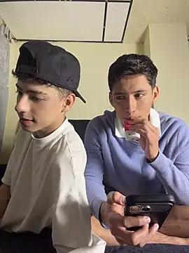 SebastianReed  online show from May 7, 6:17 am