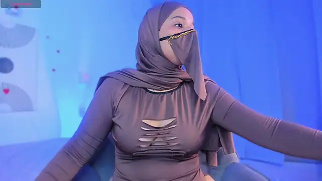 Aminaa Kaarim online show from June 30, 1:49 am