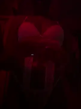 Annie011 online show from March 22, 3:45 am