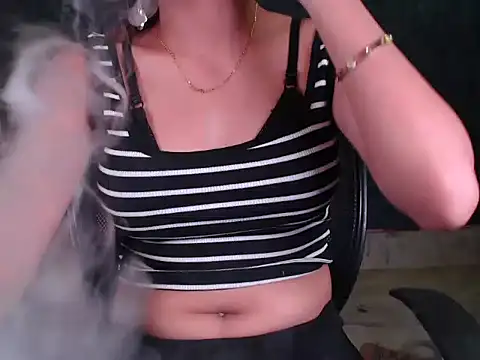 Naughty Nisha19 online show from May 11, 9:11 am