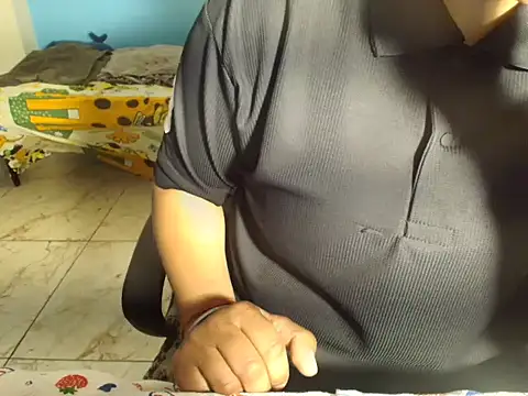 Samaira Hotty online show from April 23, 5:26 am