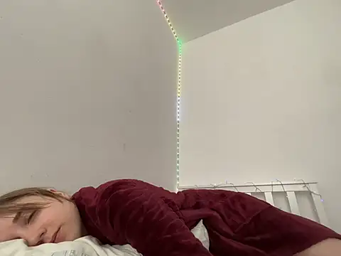 bimboiiii online show from May 21, 3:32 pm