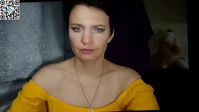 HotMamaQueen234 online show from June 15, 7:25 pm