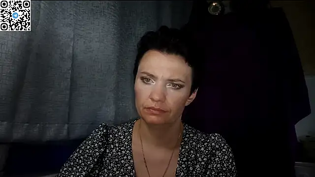 HotMamaQueen234 online show from June 7, 9:10 pm