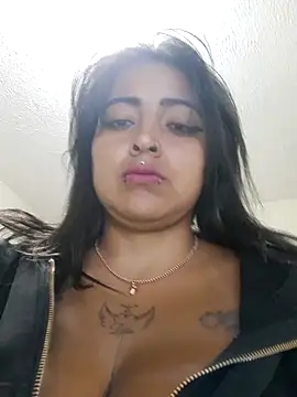 Sarah-917 online show from June 4, 6:23 pm