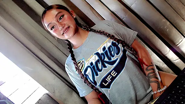 Jessicasfantasy online show from March 19, 5:12 am