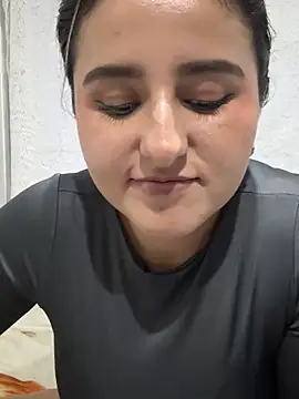 rafaella stefano online show from August 2, 2:25 am