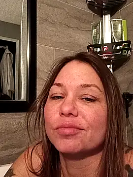 Couple qc online show from March 24, 12:16 am