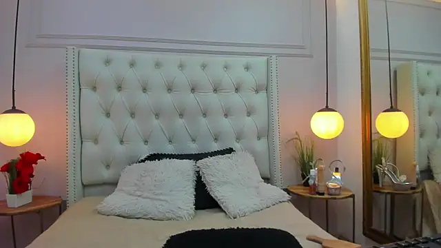 MiiaRestrepo online show from June 13, 11:51 am