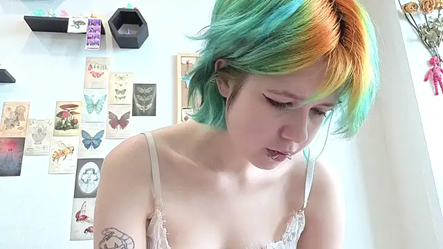 LittleKittenStar online show from June 6, 11:38 am