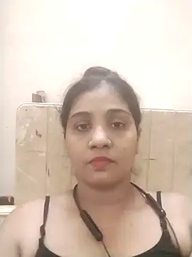 LovelyRenu online show from March 29, 9:52 am