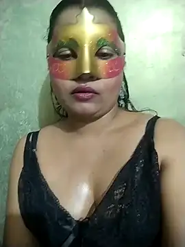 PriyankaSuthhar online show from April 12, 8:11 pm