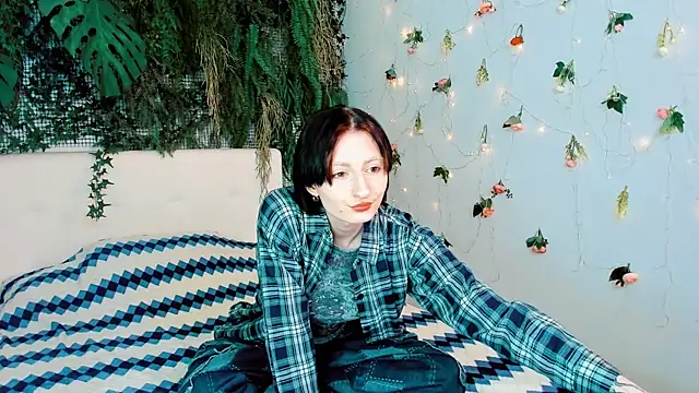 Kira  Cutie online show from June 19, 9:07 pm