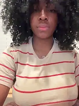 saddielovee online show from March 19, 8:07 am