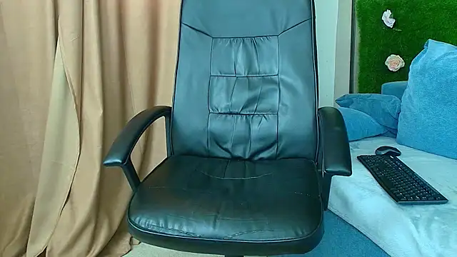 AmmyFlirty online show from May 4, 4:27 am