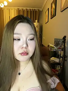 MIJ44445555 online show from July 4, 6:15 pm