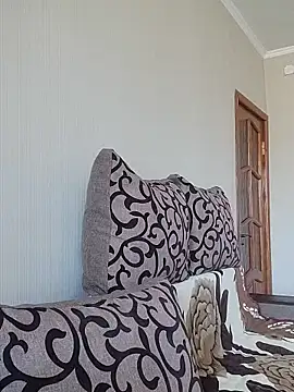 HelgaDennis online show from March 23, 9:37 am