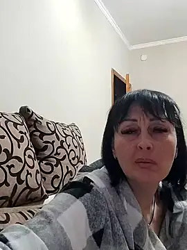 HelgaDennis online show from May 6, 8:13 pm