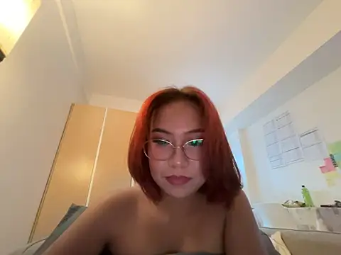 misscutee online show from July 1, 3:00 pm