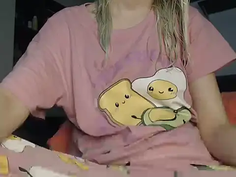 MessyQueen online show from March 19, 8:24 pm