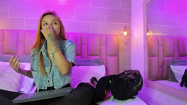 Mia-Dolls online show from April 2, 3:48 am