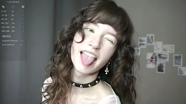 DellaLeck online show from May 12, 8:04 pm