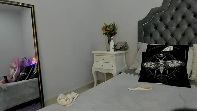 dasharoose online show from May 5, 9:51 pm