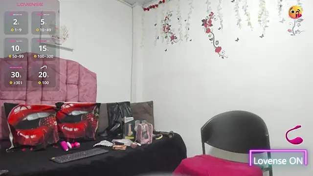 tiharaladys online show from August 6, 11:28 am