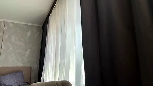 Emely Cute online show from March 22, 9:37 am