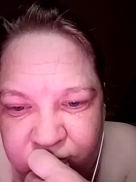  Yourpussy  online show from April 25, 9:23 pm