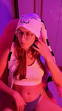 ImSoll  online show from May 21, 1:36 am