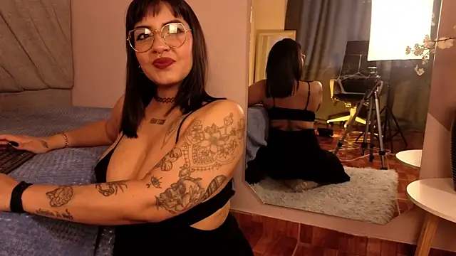 dania22  online show from June 8, 2:29 pm
