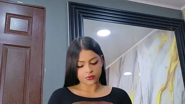LindaFrancoo online show from June 5, 4:57 pm
