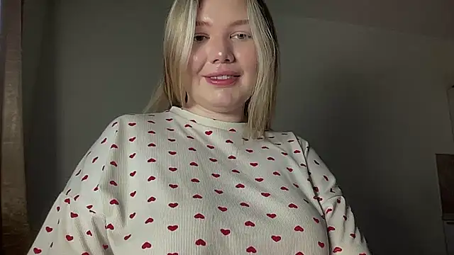 cutiejuliee online show from March 26, 11:12 am