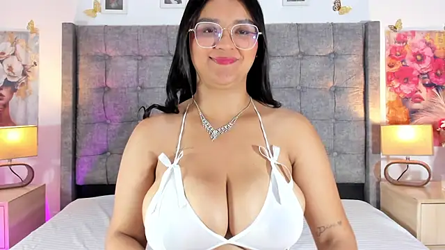 SamantaAristizabal2 online show from April 30, 11:04 am