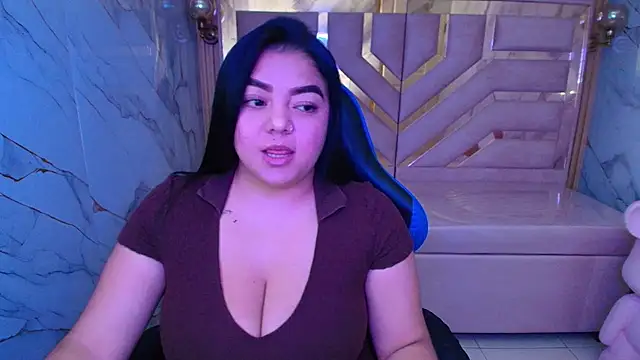 luna  r  online show from April 22, 3:36 am