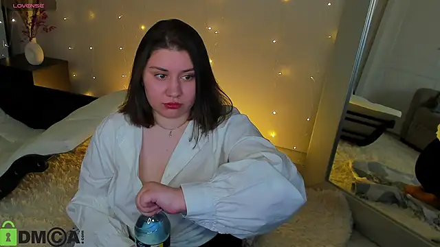 Maya Raay online show from May 5, 1:19 am